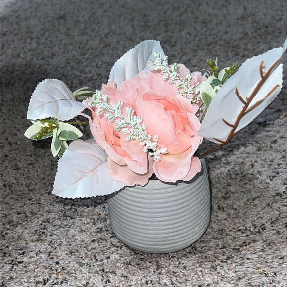 None Other - Elegant Pink Floral Arrangement in Gray Vase